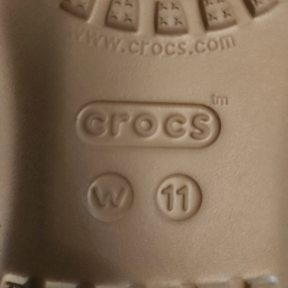 Women's Crocs Flip Flops sz 11 - Picture 2 of 3